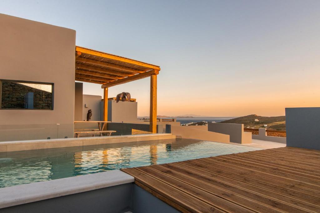 Bazén v ubytování Sunset junior suites nebo v jeho okolí