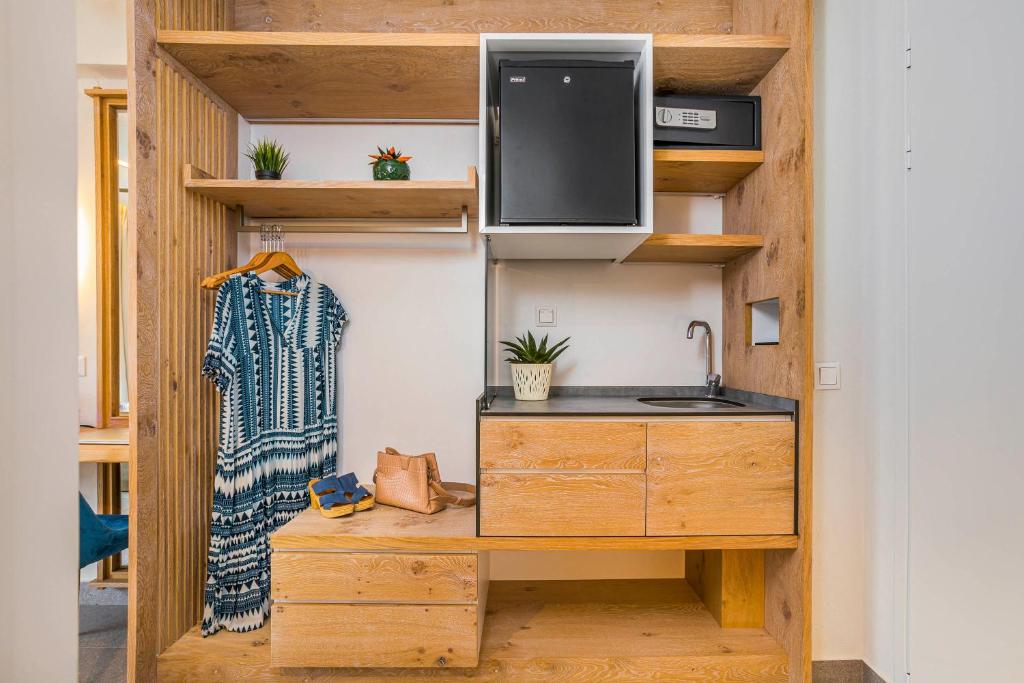 Mirablue Luxury Residences - 7