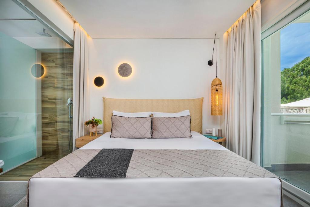 Mirablue Luxury Residences - 3