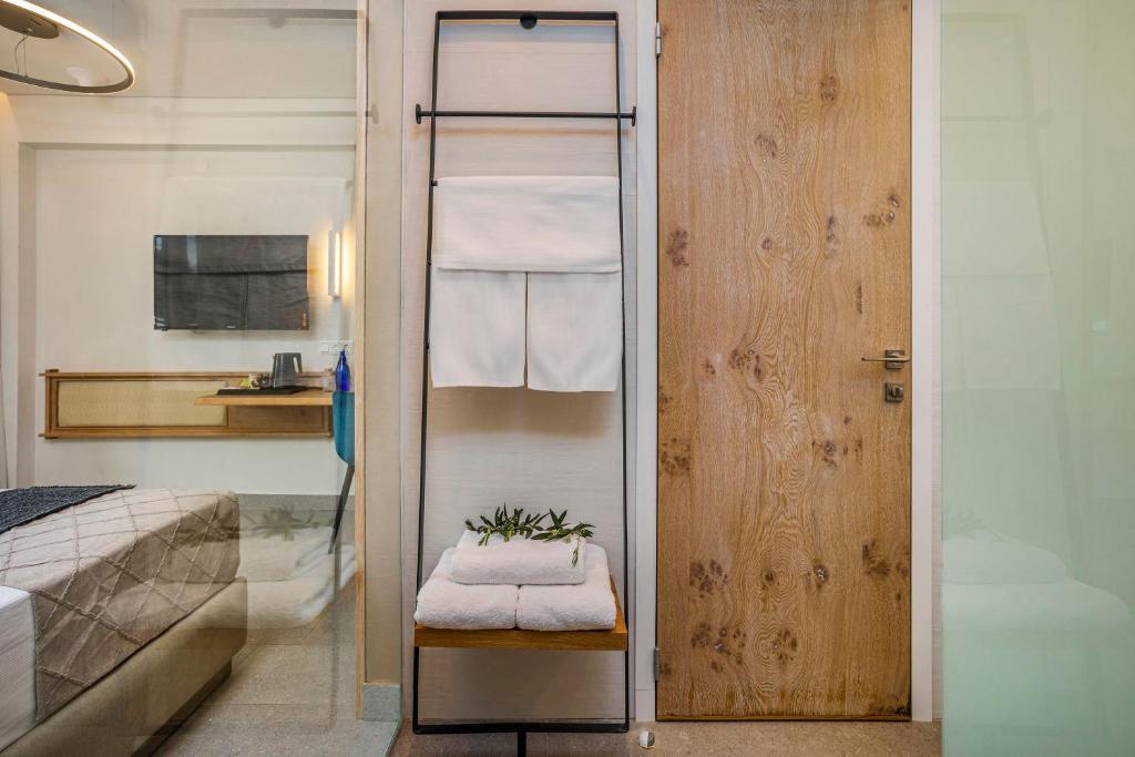 Mirablue Luxury Residences - 2