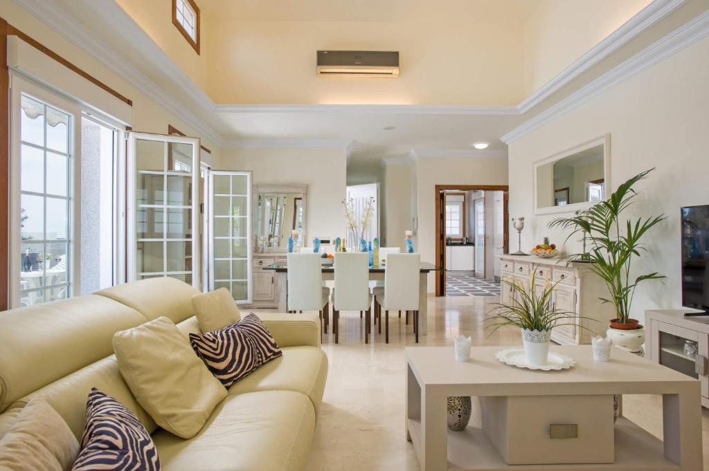 Posedenie v ubytovaní Villa Leonardo Dos by Villa Plus