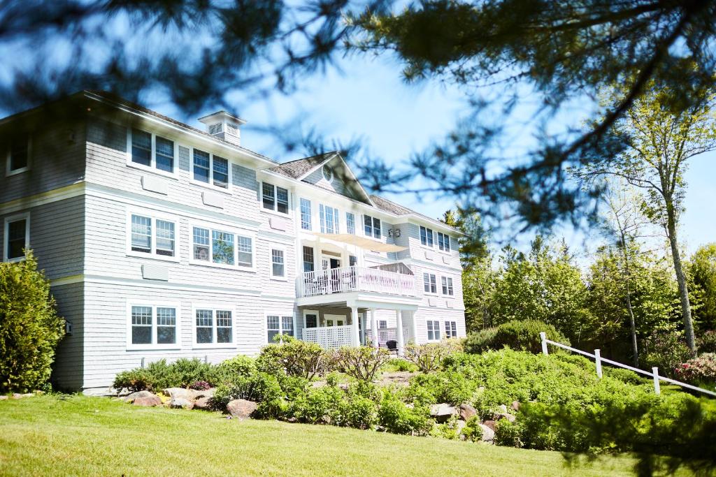 The Inn at Ocean's Edge photo