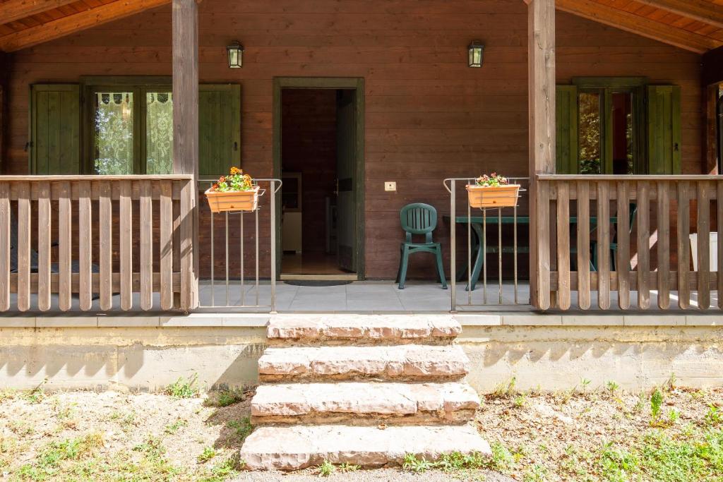 Balkon lub taras w obiekcie Villaggio Anemone Chalet Scoiattolo