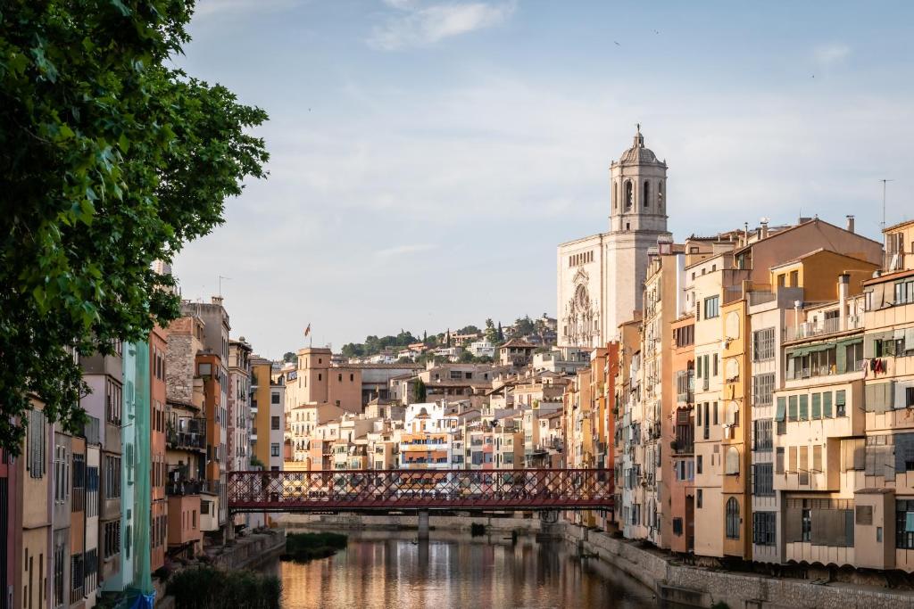 Nespecifikovaný výhled na destinaci Girona nebo výhled na město při pohledu z hotelu
