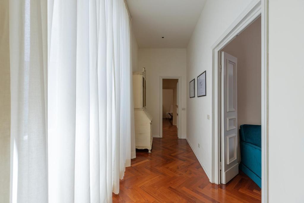 Kép Seta spacious apartment next to the Duomo szállásáról Firenzében a galériában