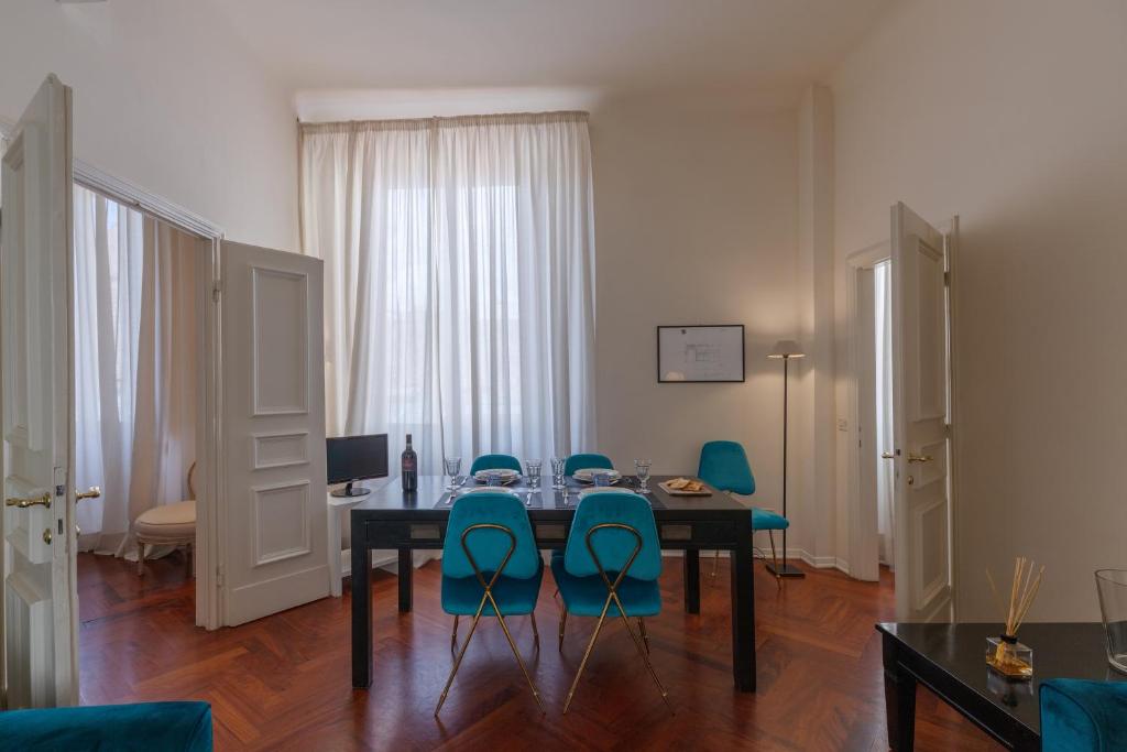 Kép Seta spacious apartment next to the Duomo szállásáról Firenzében a galériában