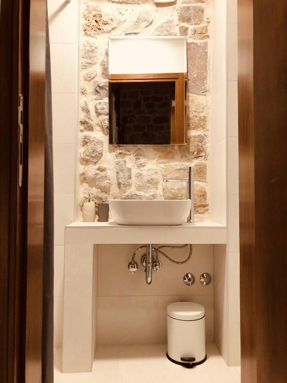 Fotografie z fotogalerie ubytování Guesthouse Giraffe v destinaci Tivat