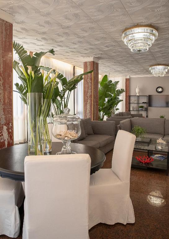 Posezení v ubytování Hotel Imperial Palace