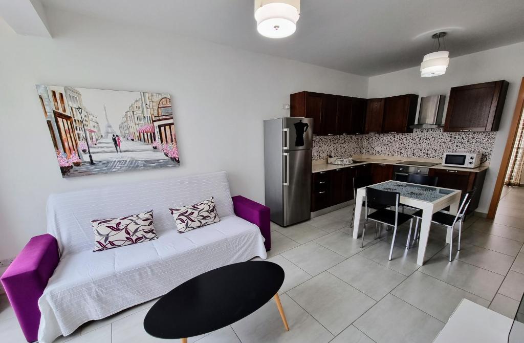 MetroStays Apartament ST JULIAN MALTA - Penthouse Apartment