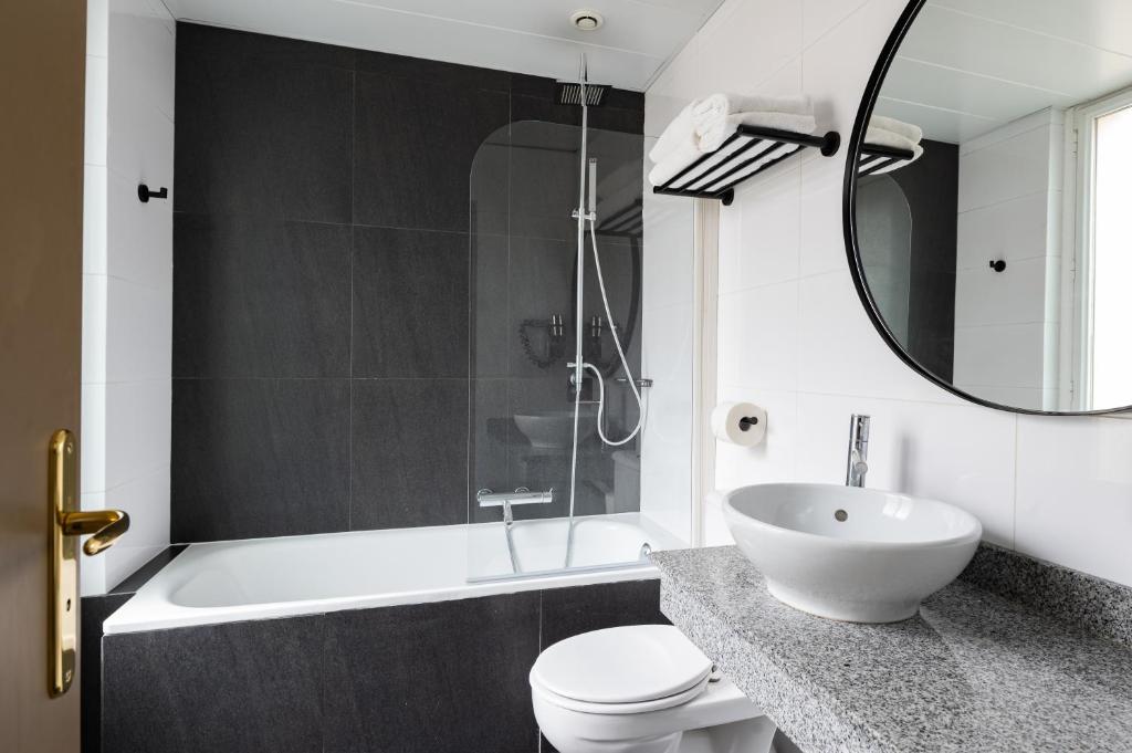 Royal Saint Germain - Resim 40