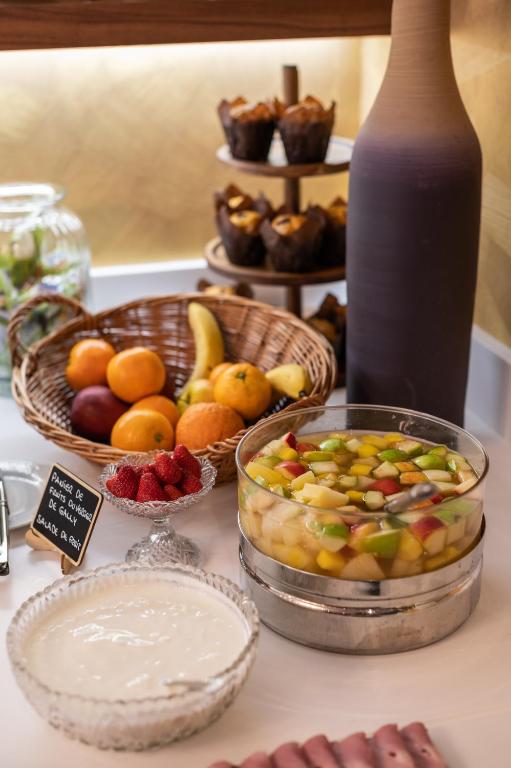 Royal Saint Germain - Resim 16