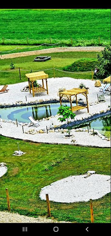 Fotografie z fotogalerie ubytování Glamping alp hut in camping Garden Park v destinaci Radovljica