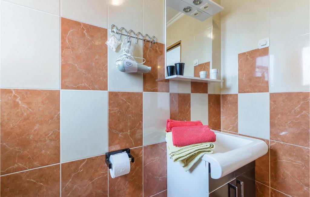 Zdjęcie z galerii obiektu 1 Bedroom Gorgeous Apartment In Medulin w Medulinie