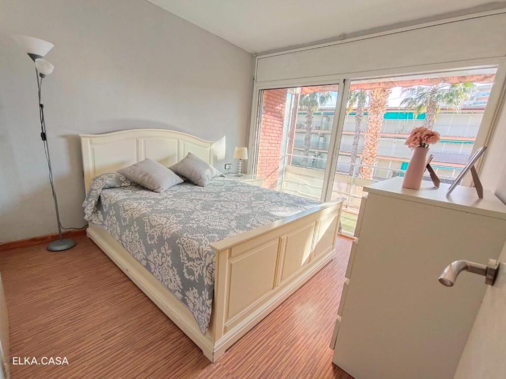 Fotografie z fotogalerie ubytování APARTAMENTO MUY LUMINOSO EN SEGUNDA LÍNEA DE MAR v destinaci Roda de Bará