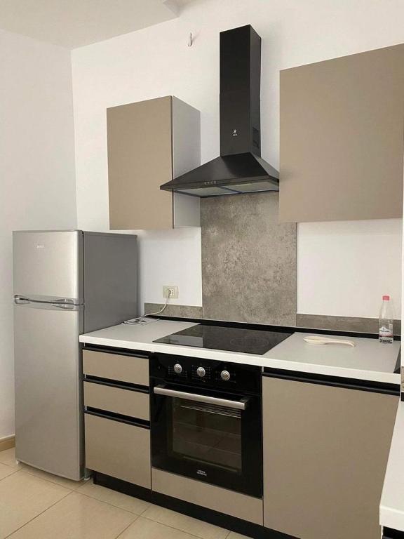 Meco Apartment - Imazhi 4