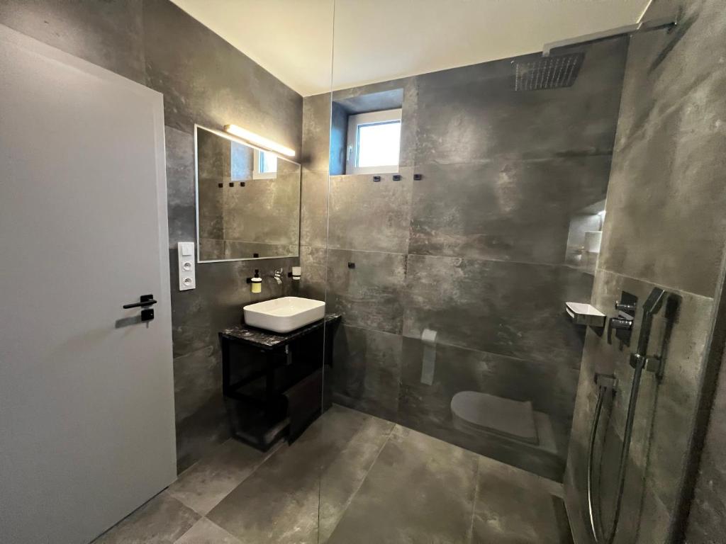 Veltlin Bed & Wine - 13