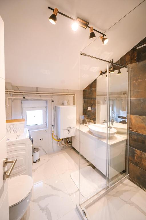 Koupelna v ubytování Mikonos apartman