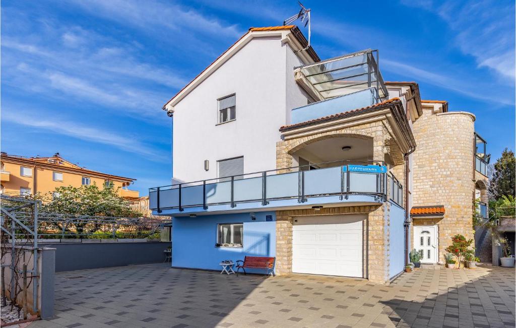 Beautiful Apartment In Medulin With Wifi