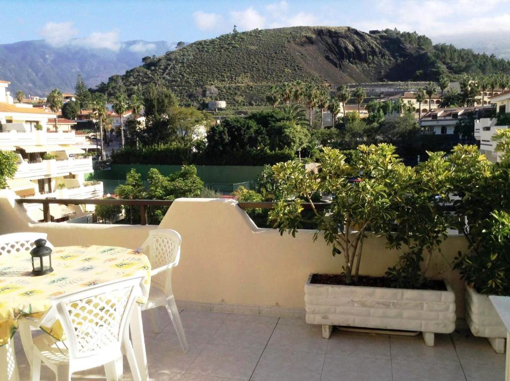 Prime HomesBright Attic 2bd Apartment, Puerto de la Cruz (updated