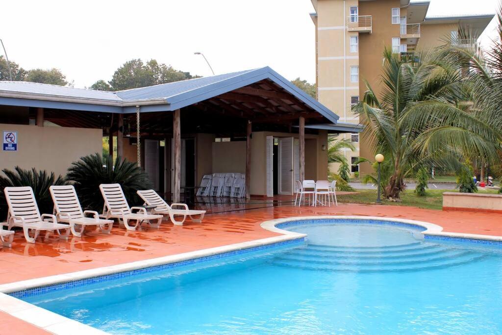 Apartment Picturesque ocean views, relaxing atmosphere, conveniently