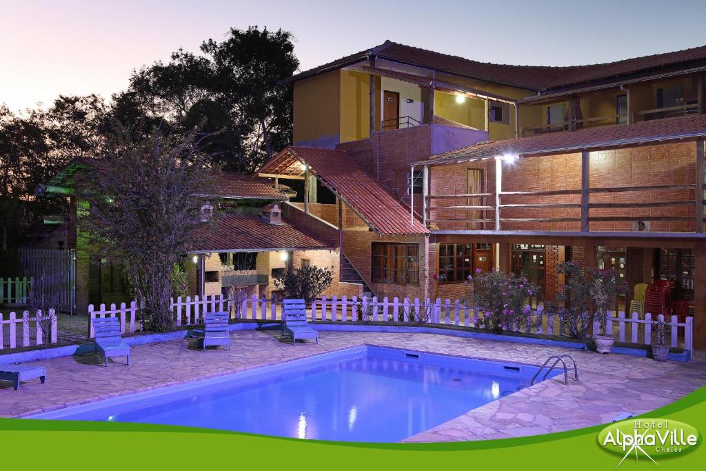 Bazén v ubytování Hotel Alpha Ville Chalés nebo v jeho okolí