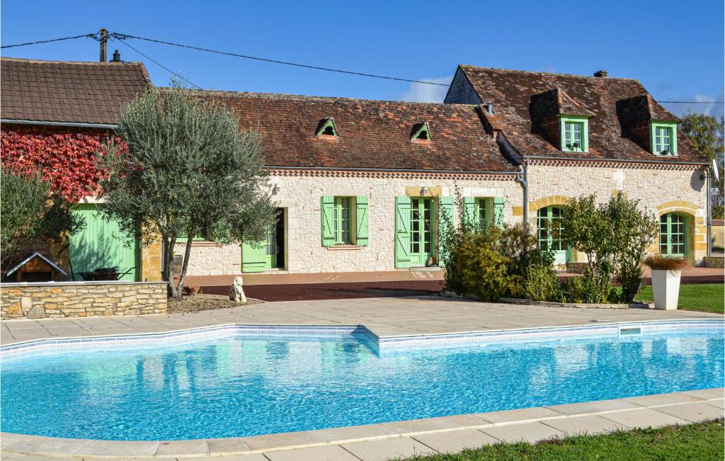 Πισίνα στο ή κοντά στο Stunning Home In La Force