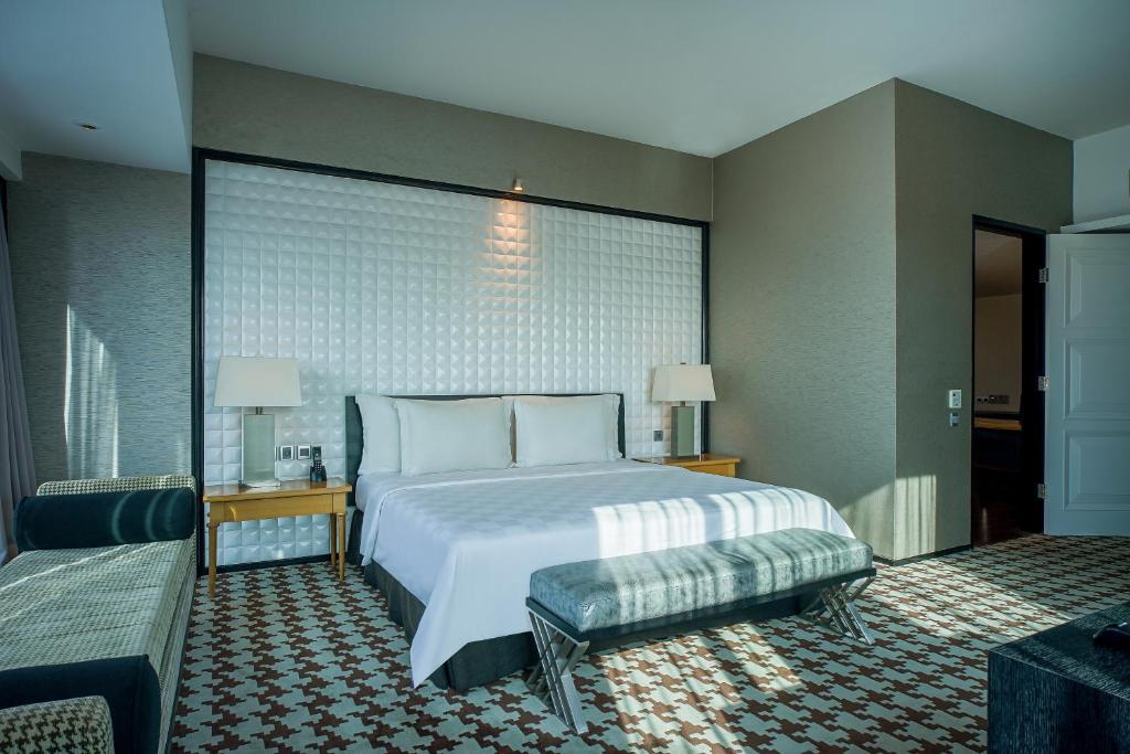 ARTOTEL TS Suites Surabaya - Suite Proéminente