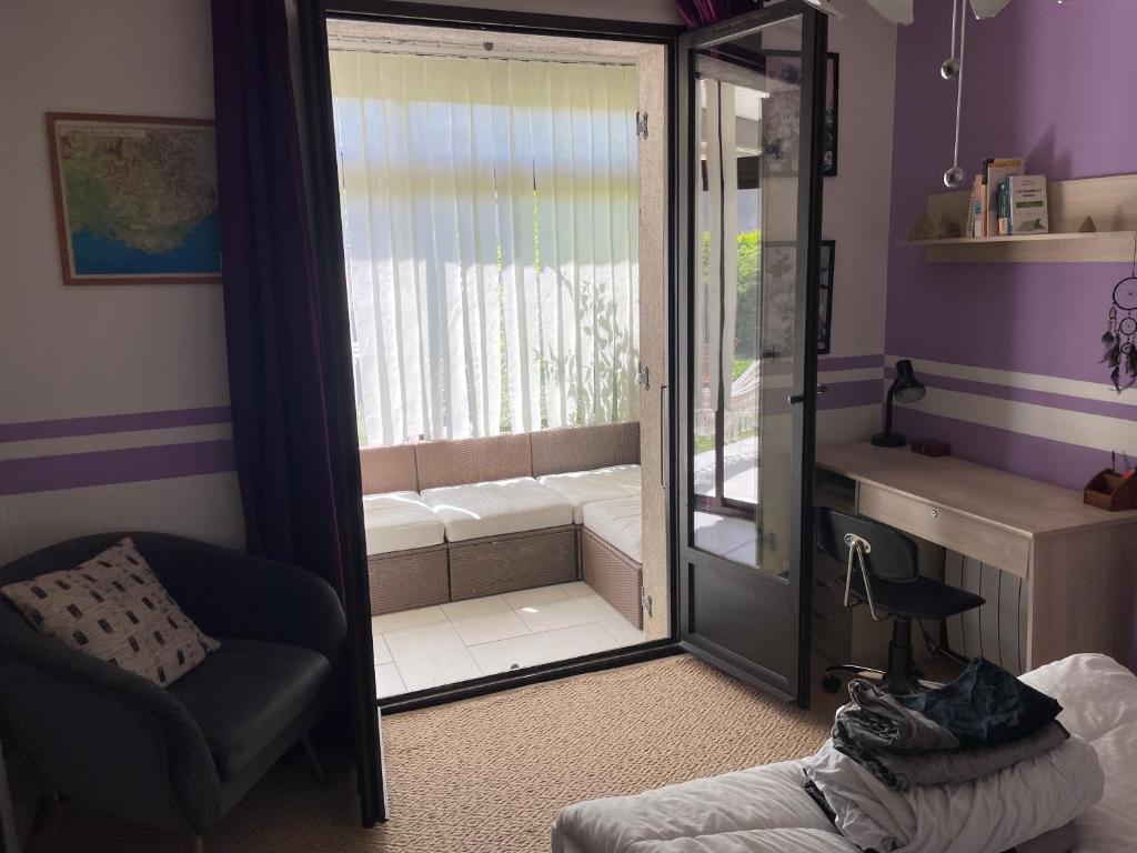 Posezení v ubytování Maison avec jardin Crest