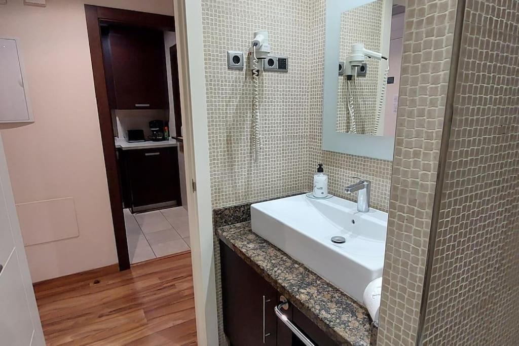 Fotografie z fotogalerie ubytování Elegante alojamiento con piscina a 200 m del mar. v destinaci Benalmádena