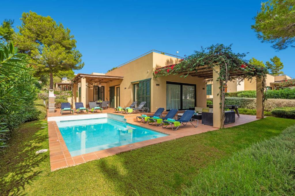 Bazén v ubytování Villa Marco by Villa Plus nebo v jeho okolí