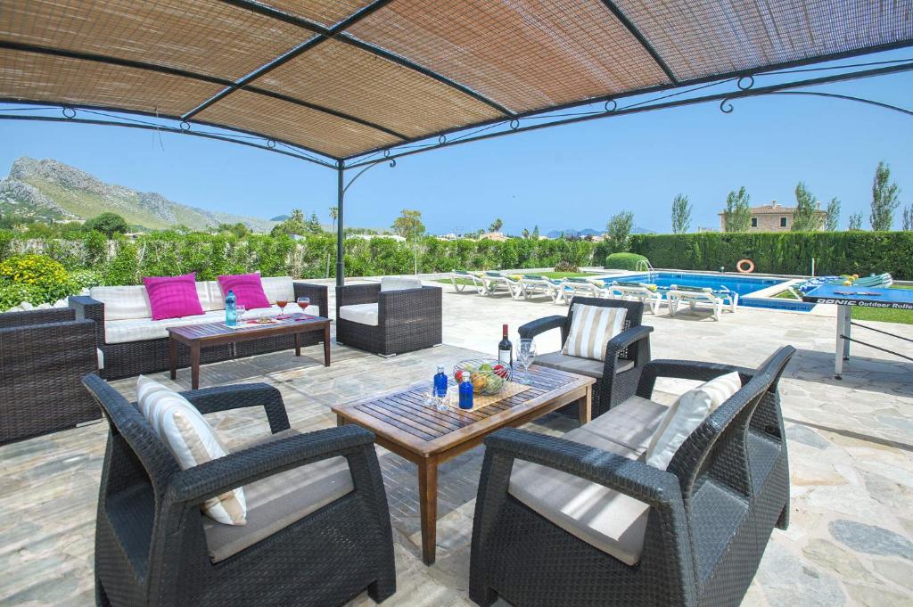 Bazén v ubytování Villa Illa Petita by Villa Plus nebo v jeho okolí