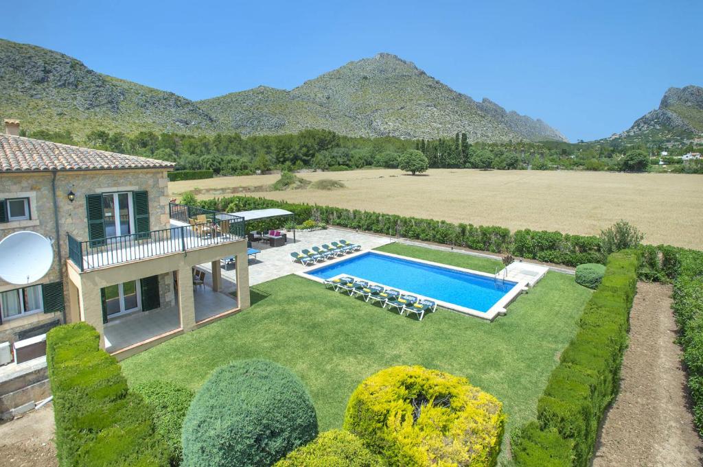 Bazén v ubytování Villa Illa Petita by Villa Plus nebo v jeho okolí