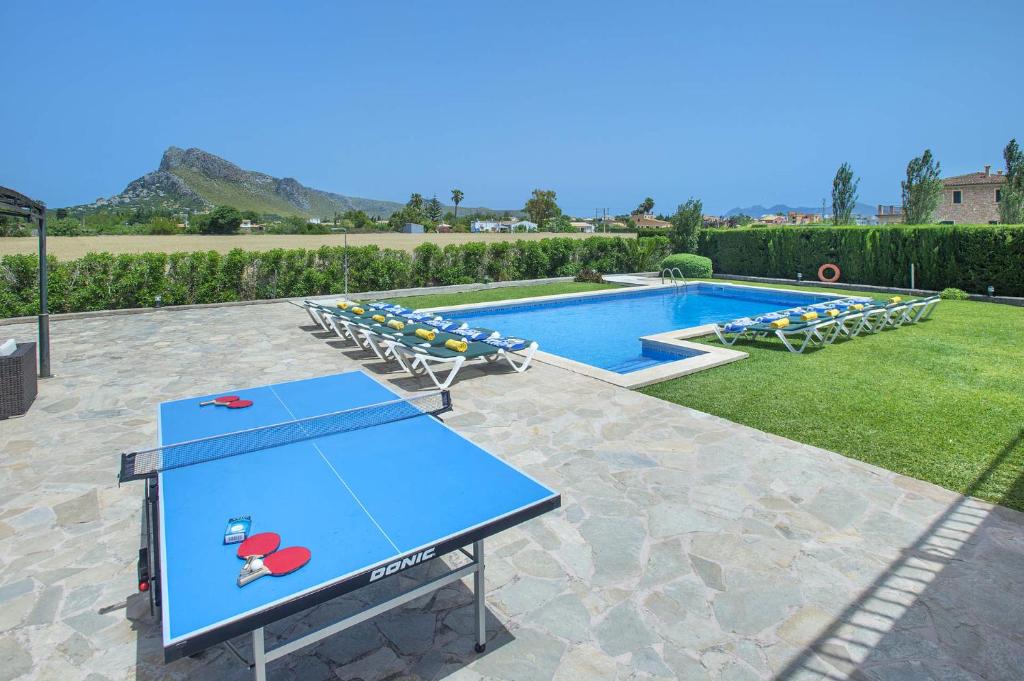 Bazén v ubytování Villa Illa Petita by Villa Plus nebo v jeho okolí