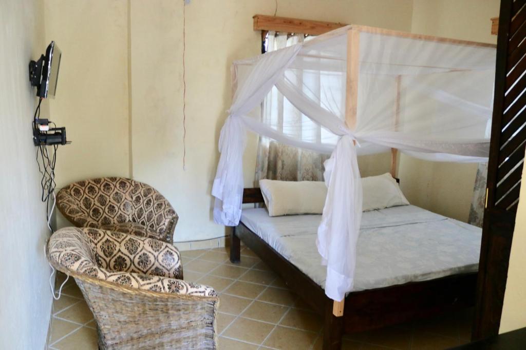 Gallery image of Lovely 4-Bed Villa Family oriented or a smallgroup in Diani Beach