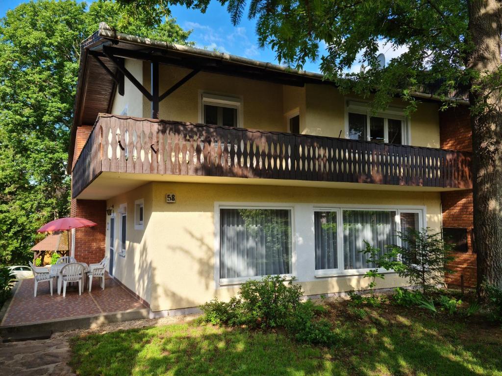 The building in which the holiday home is located
