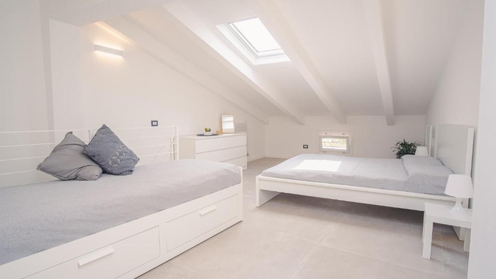 Zdjęcie z galerii obiektu Elide Home Sweet Home - Italian Homing w mieście Padenghe sul Garda