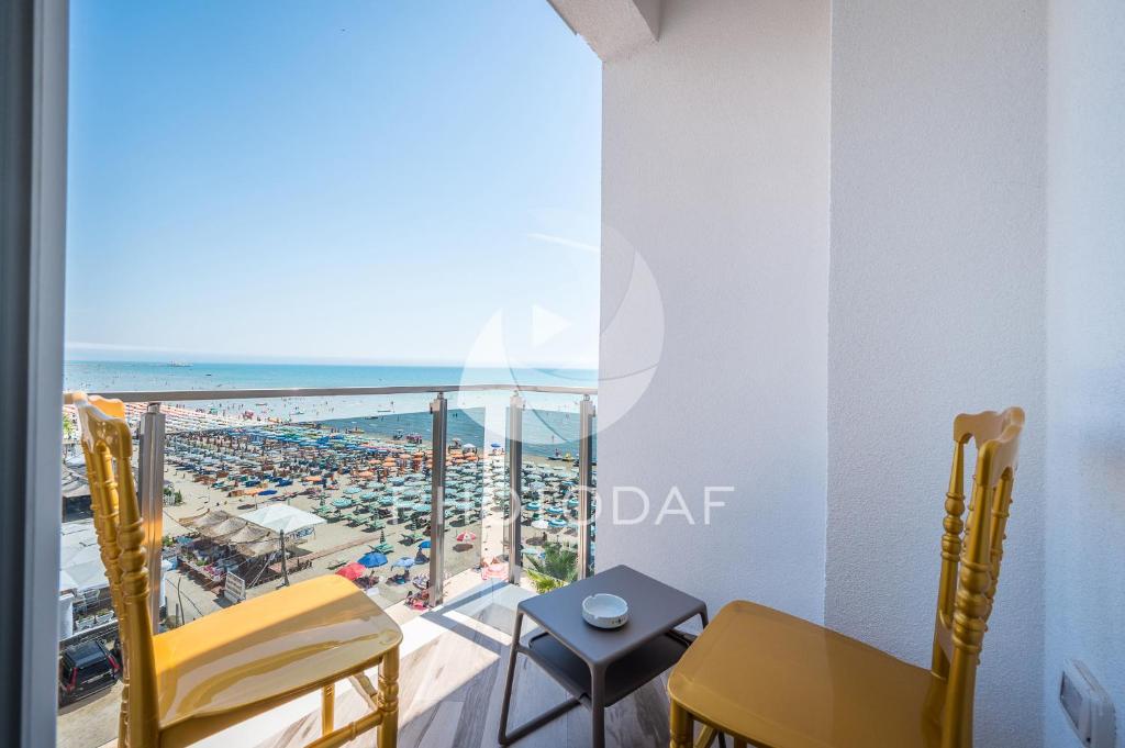 Vila One Beach Hotel - Image 11