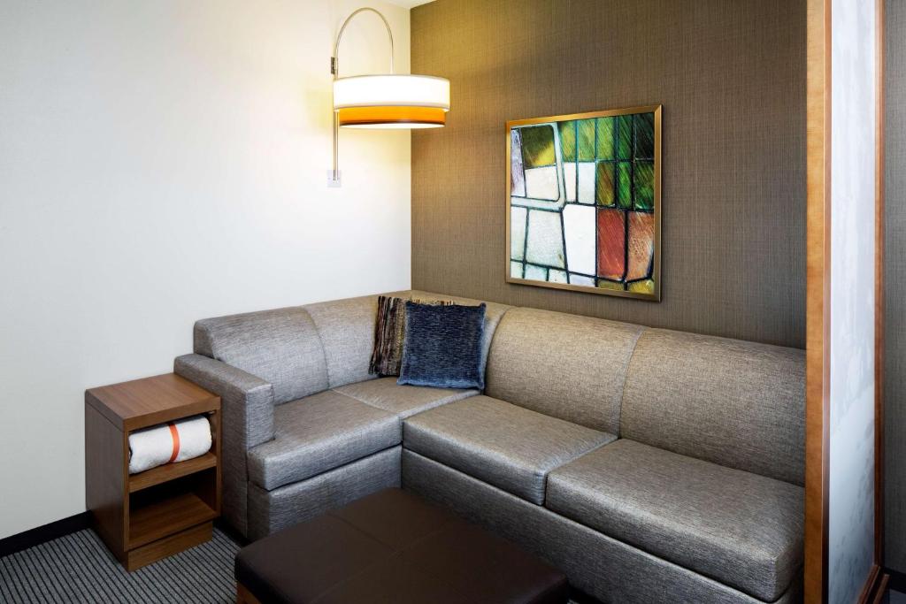Χώρος καθιστικού στο Hyatt Place Moab