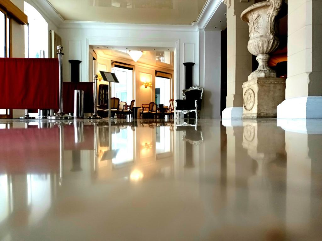 Posezení v ubytování Hôtel Jeanne d'Arc