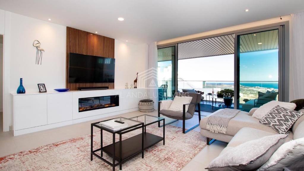Fotografie z fotogalerie ubytování Luxury new built contemporary apartment with panoramic sea and golf view in upper La Cala de Mijas v Malaze