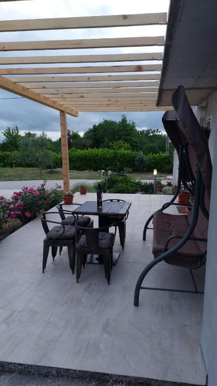 Fotografia z galérie ubytovania APARTMENT ANI, Lovreć - Makarska v destinácii Lovreć