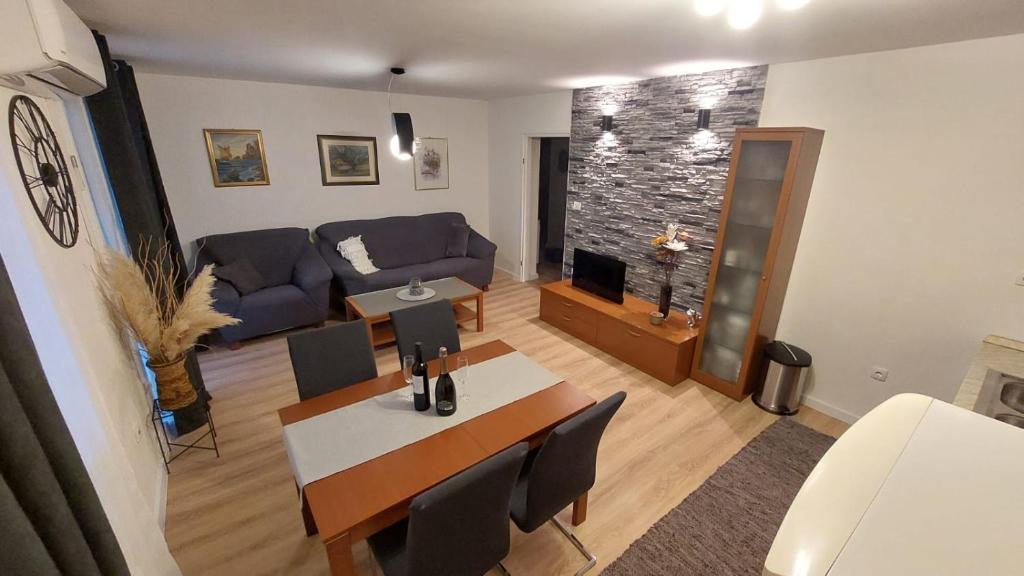 Fotografia z galérie ubytovania APARTMENT ANI, Lovreć - Makarska v destinácii Lovreć