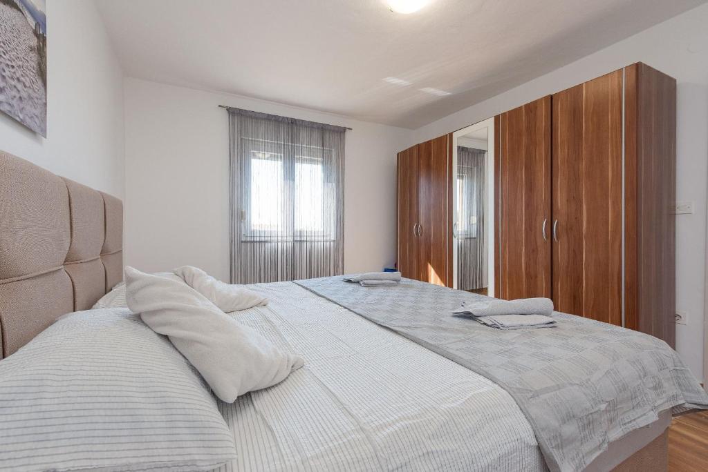 Postel nebo postele na pokoji v ubytování Villa Jenny ZadarVillas