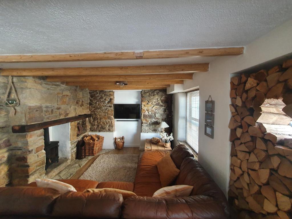 Corner cottage, Saint Columb Minor (updated prices 2024)