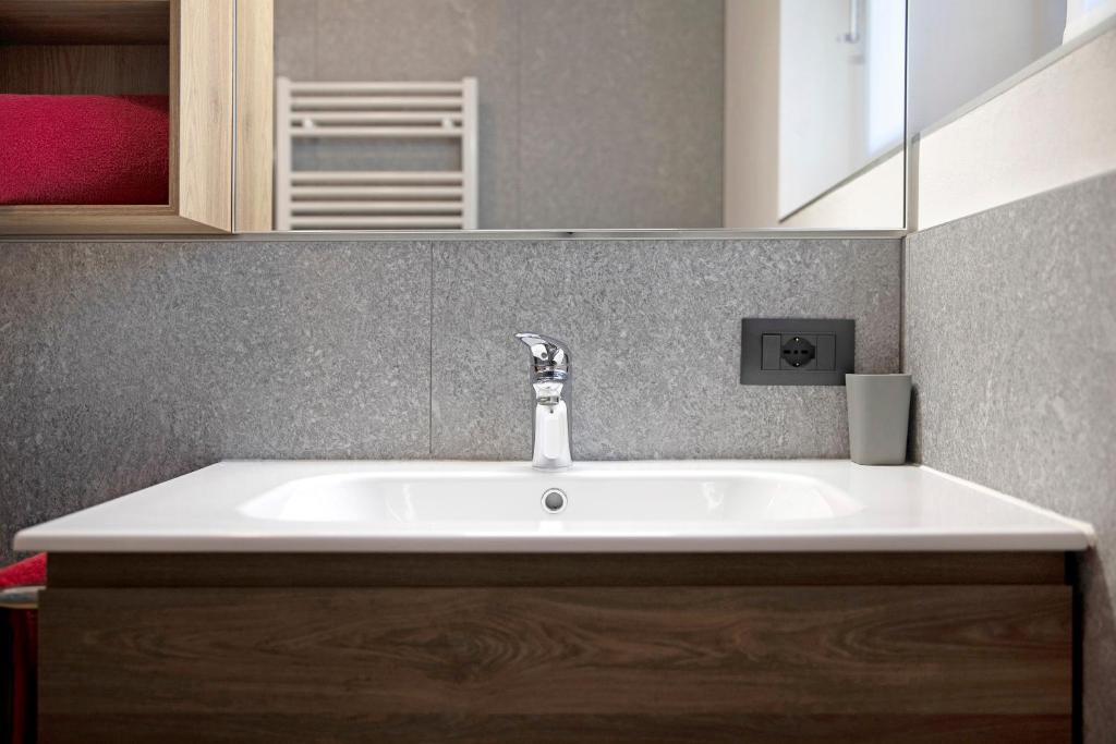 A bathroom at Appartamento Federia Casa Campacc