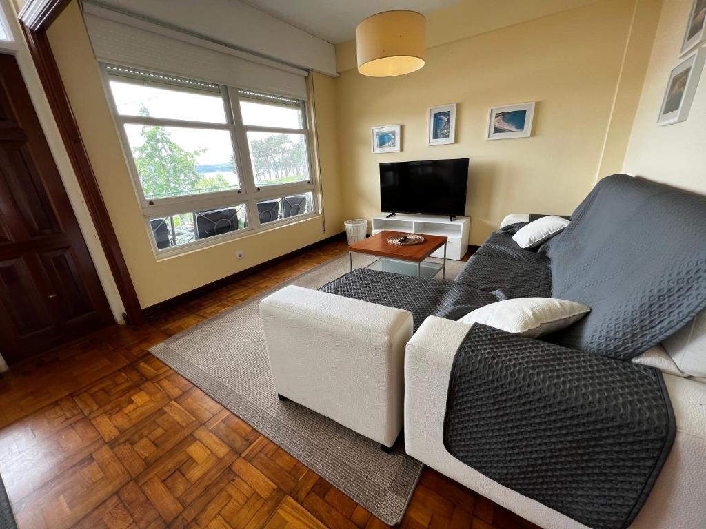 Μια τηλεόραση ή/και κέντρο ψυχαγωγίας στο Oktheway Perbes Vintage 2