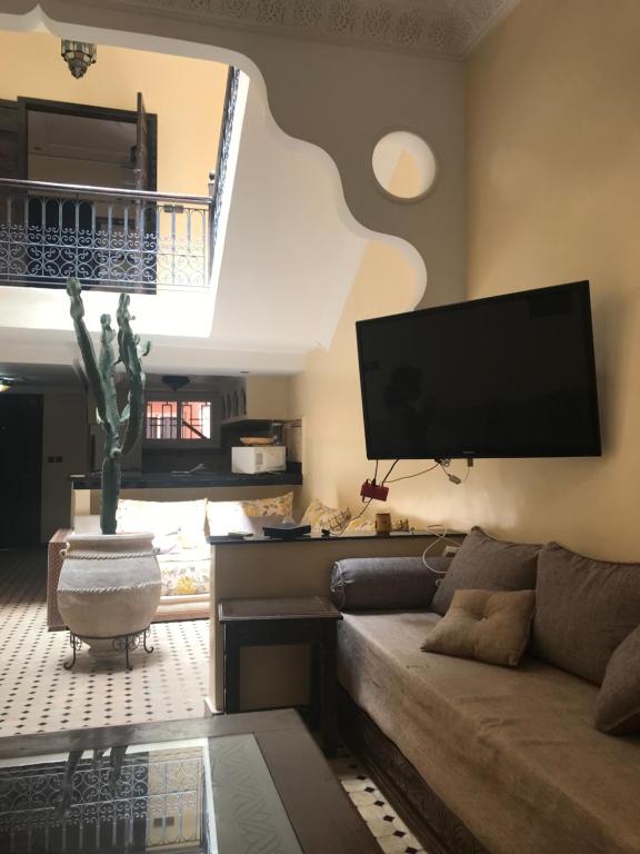 TV o dispositivi per l'intrattenimento presso Riad Syrine