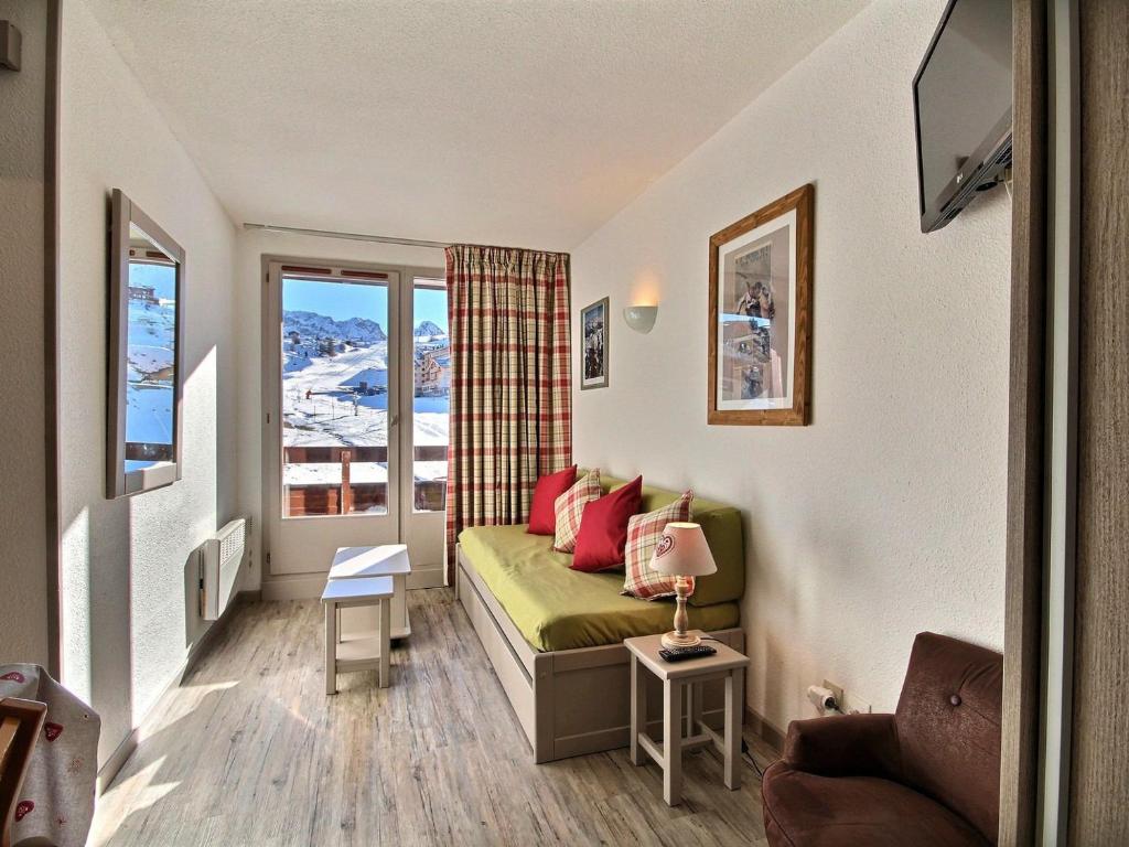 Coin salon dans l'établissement Appartement Plagne Soleil, 2 pièces, 4 personnes - FR-1-455-113