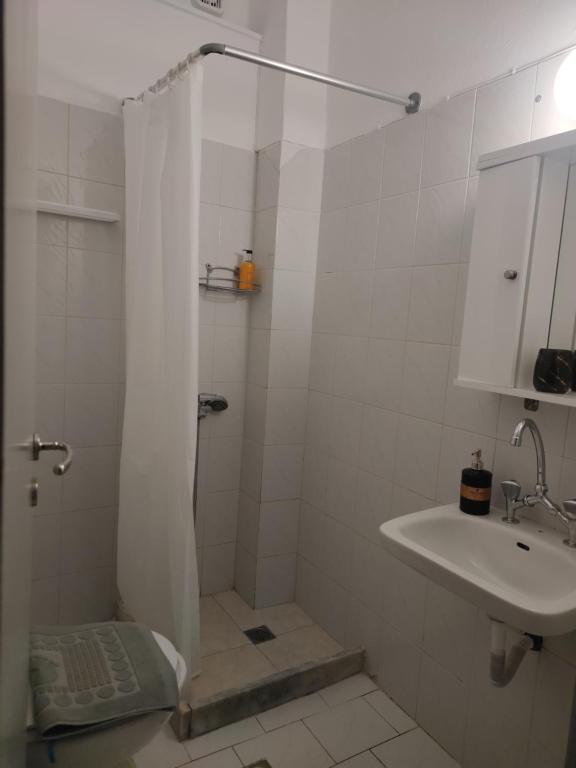 Hermanos City Apartment's - 5