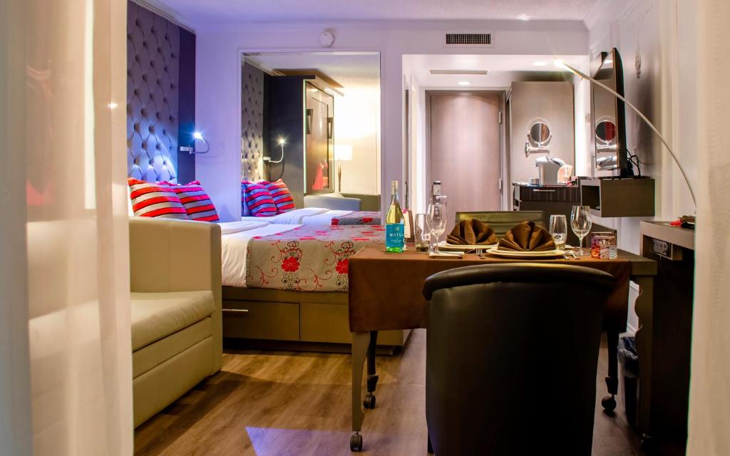 Hôtel Plaza Québec par JARO - Resim 20